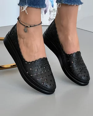 Pantofi Casual De Dama Din Piele Naturala Perforati Negri AKB01