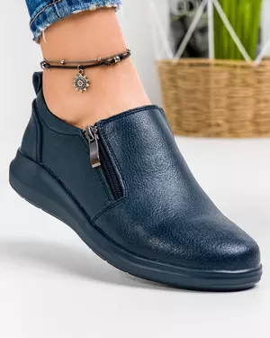 Pantofi casual din piele naturala bleumarin cu varf rotund si inchidere cu fermoar lateral T-3100