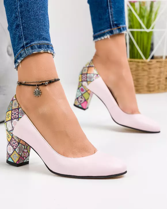 Pantofi eleganti din piele naturala roz cu toc si model geometric multicolor WIZ23